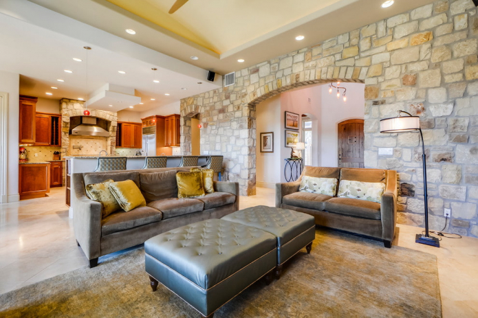 trim around the arch