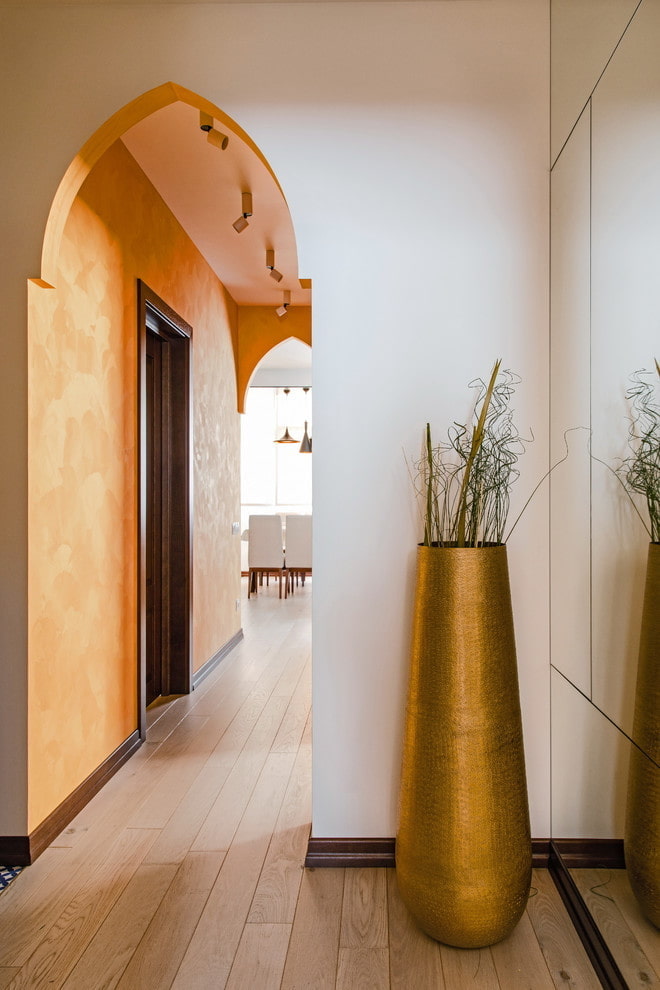 unusual plasterboard arch in the interior unusual plasterboard arch in the interior