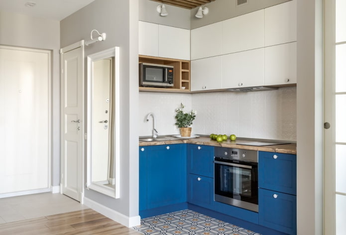kitchen in a niche in the interior of the corridor