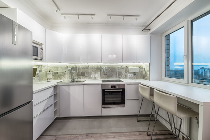 window sill turning into a table in the kitchen window sill turning into a table in the kitchen