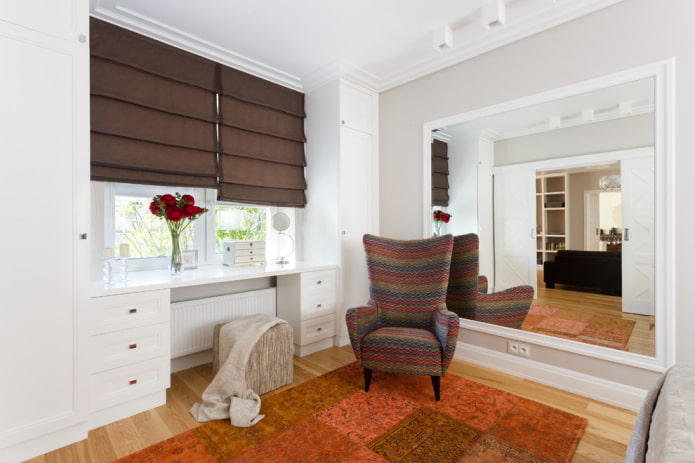 window sill turning into a dressing table in the interior window sill turning into a dressing table in the interior