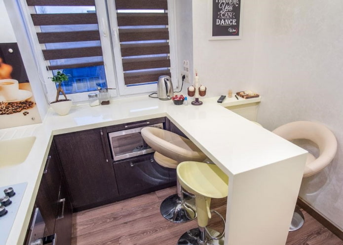 window sill turning into a table with the letter p in the interior window sill turning into a table with the letter p in the interior