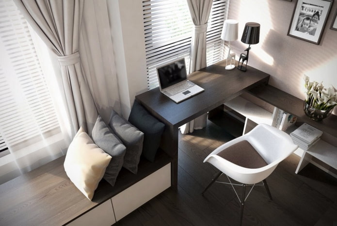 Corner table Corner table