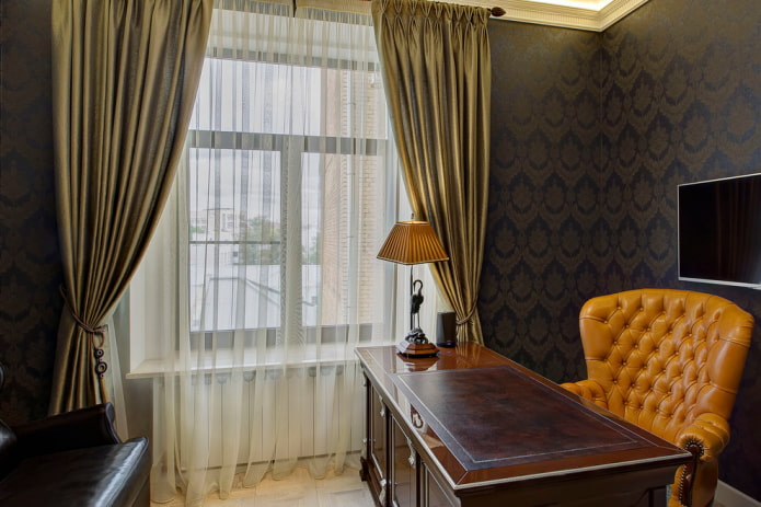 writing desk with leather top in the interior