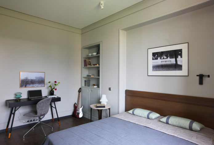 computer desk in the bedroom