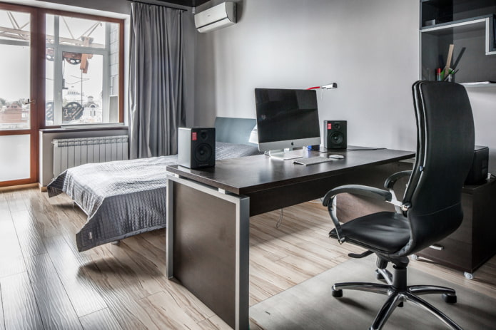 computer desk in the bedroom