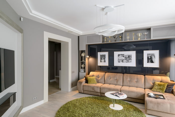 passage without a door in the interior of the living room