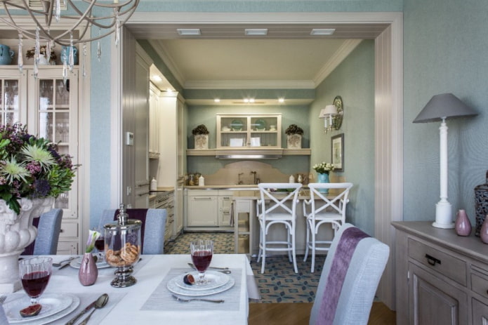 doorway with trim platbands and extrusions