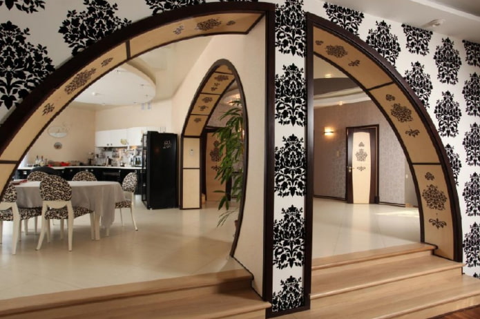 semi-arch without doors in the interior