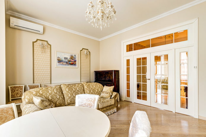 doors with bronze glass in the interior doors with bronze glass in the interior
