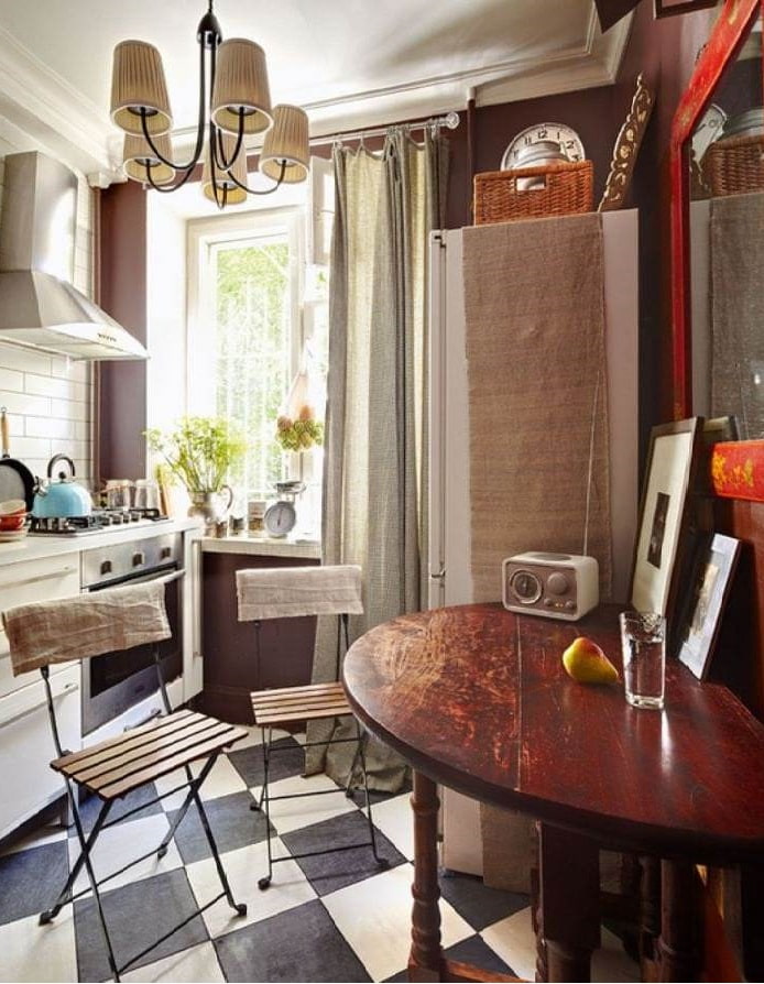 Vintage semicircular table Vintage semicircular table