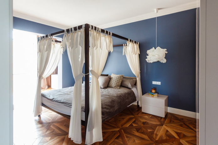 double model with a canopy in the interior