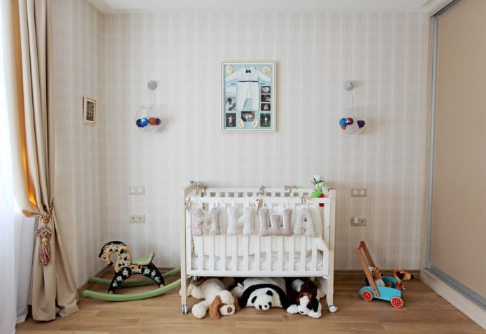 model for a newborn boy in the interior