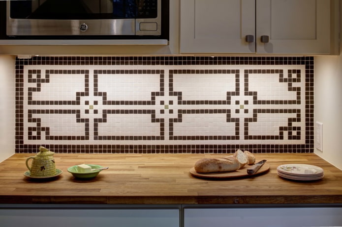 mosaic patterns and ornaments in the interior