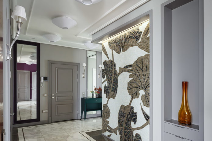 mosaic tiles in the interior of the hallway