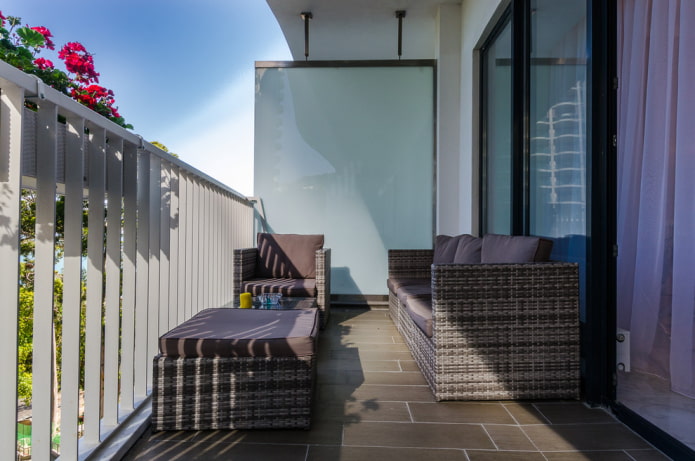 tiles on the floor on the open balcony