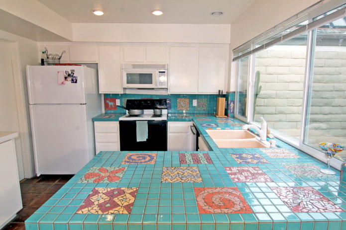 tiled worktop in the kitchen tiled worktop in the kitchen