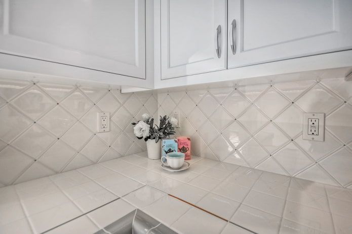 white tiles in the kitchen white tiles in the kitchen