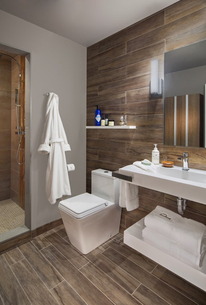 wood effect tiles in the bathroom interior
