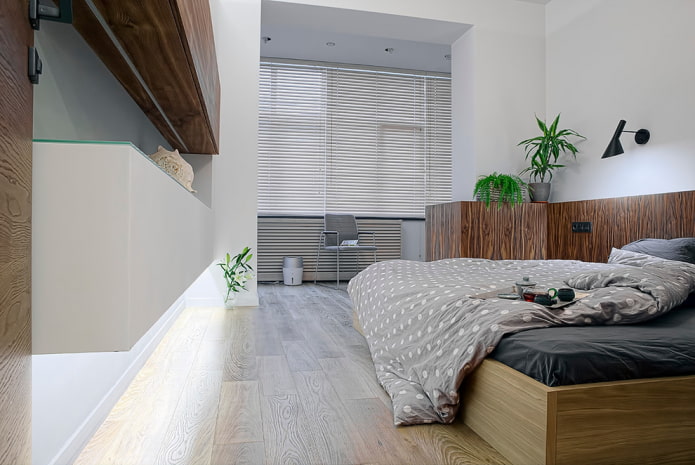 linoleum with imitation of laminate in the interior