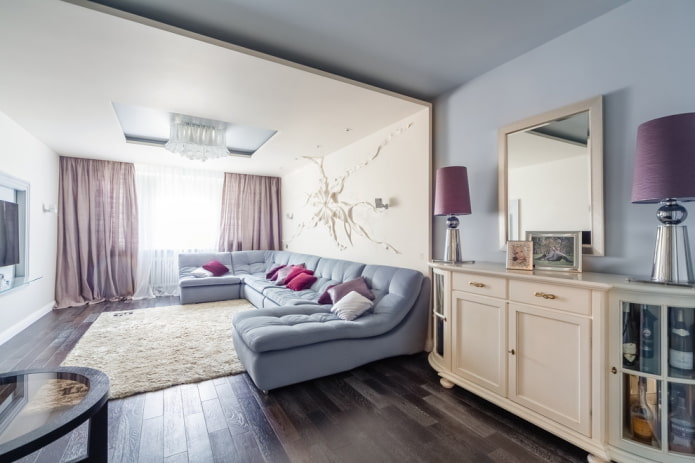 Spacious U-shaped sofa Spacious U-shaped sofa