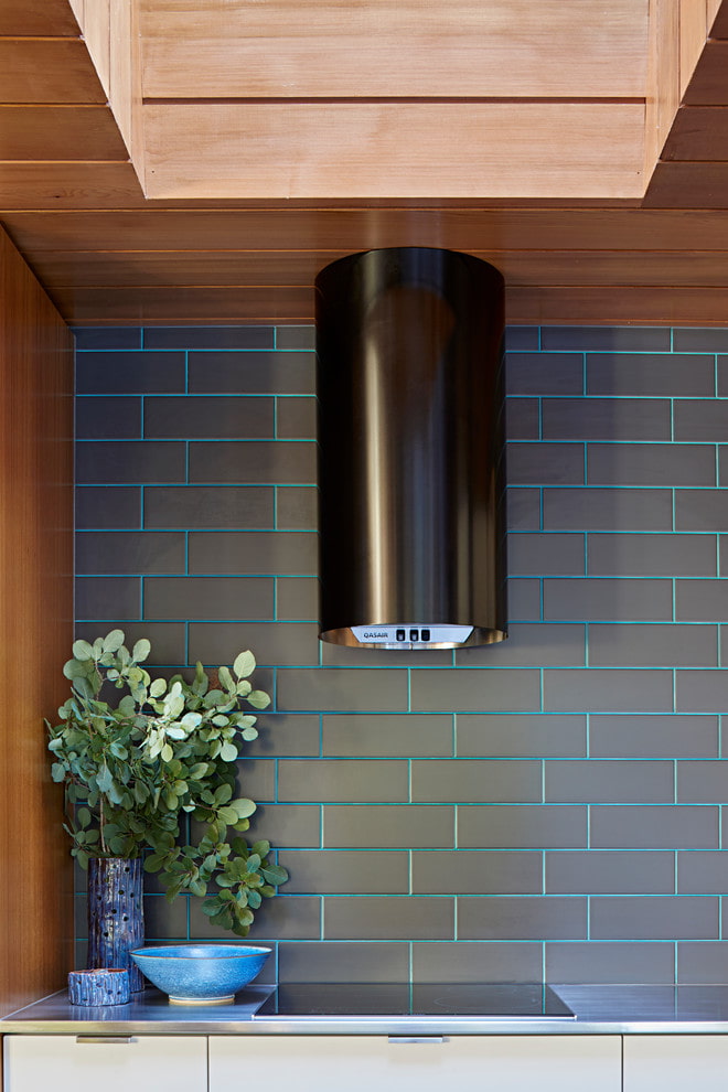 grout for gray tiles in the interior