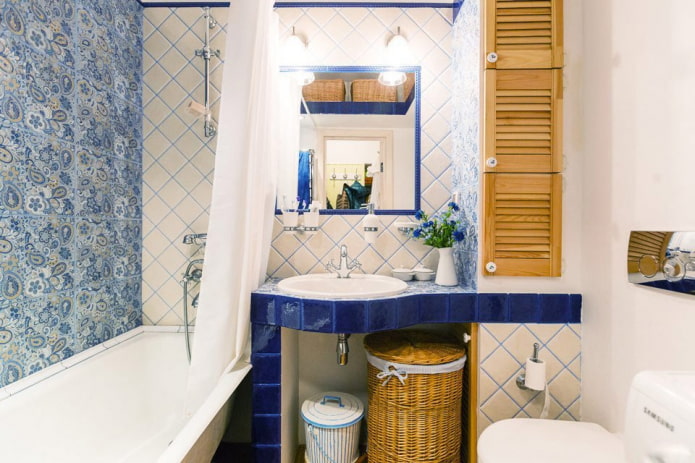 tiles in the interior of the bathroom in the style of Provence
