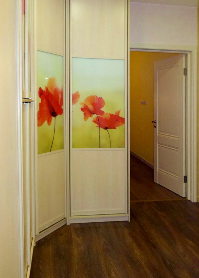 Corner wardrobe with photo printing