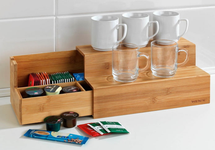 shelves for food in the interior of the kitchen