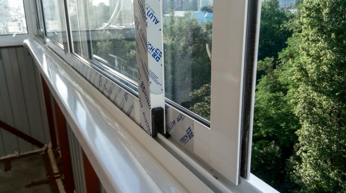 Balcony glazing Balcony glazing