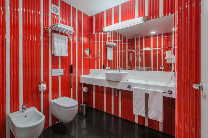 bathroom furnishings in shades of red