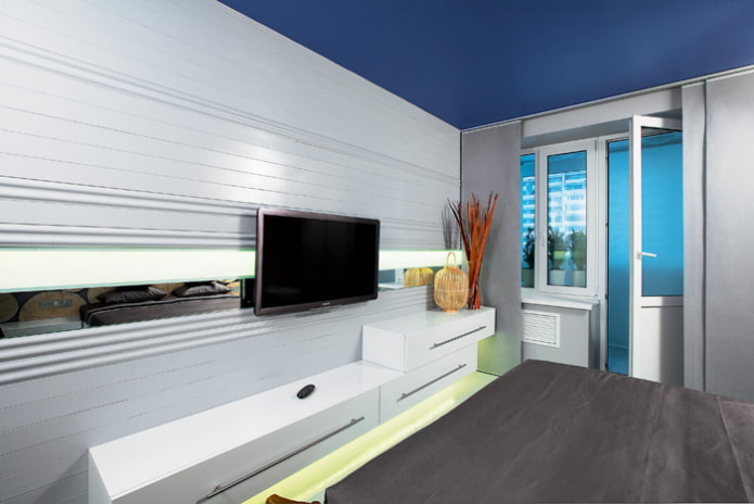 bedroom 14 sq. m. with balcony