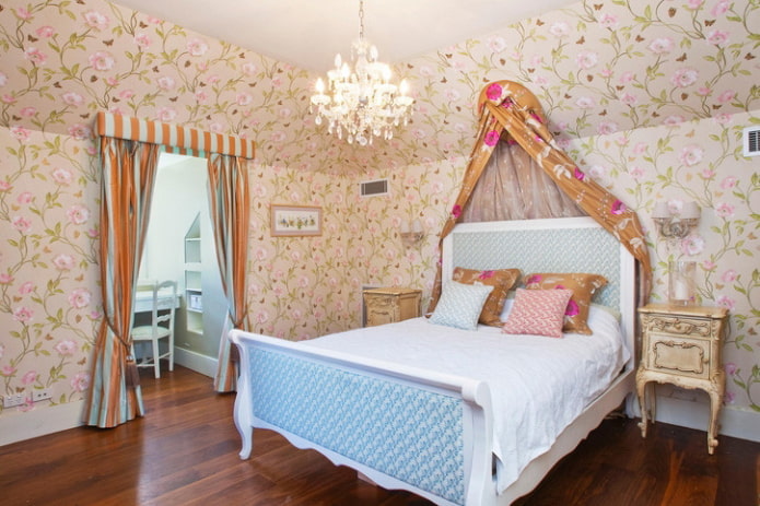 layout of the attic bedroom with a workplace