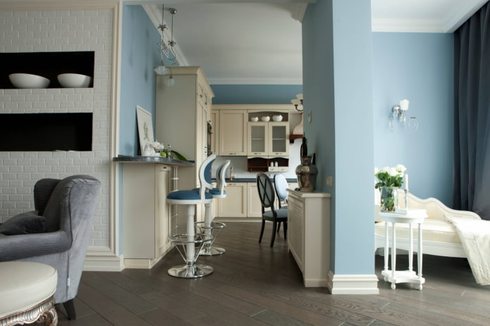 Kitchen in the hallway