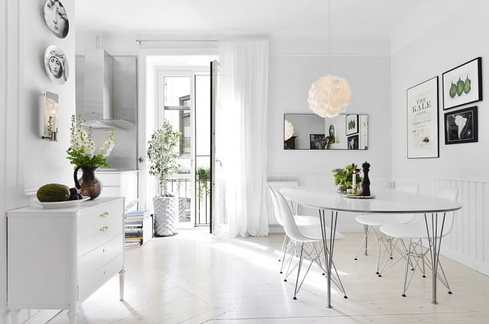 Plants and Photo Frames Plants and Photo Frames