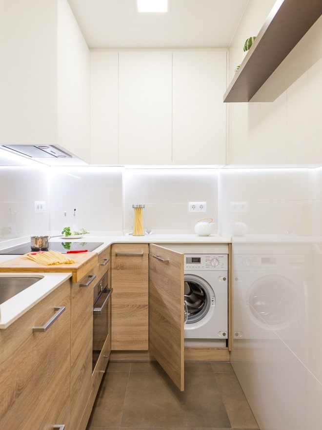 arrangement of a narrow kitchen space arrangement of a narrow kitchen space