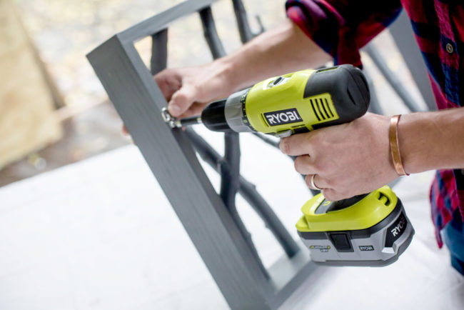 Installing the mount Installing the mount