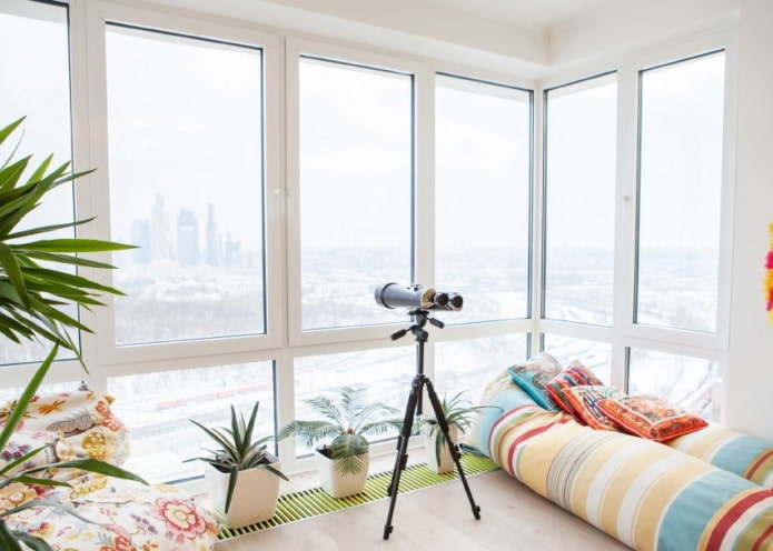 decoration of windows in the interior of the loggia
