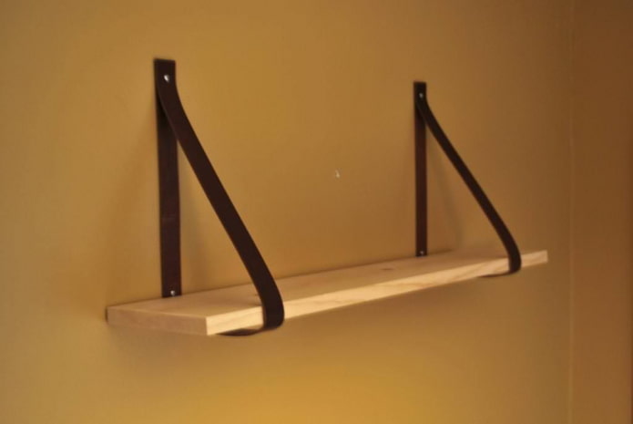 Attaching the shelf to the wall