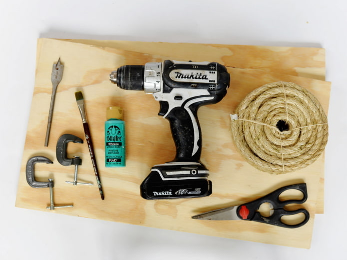 Necessary accessories Necessary accessories