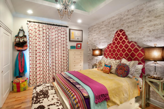 eclectic bedroom design