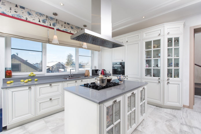 island with a working area in the interior of the kitchen