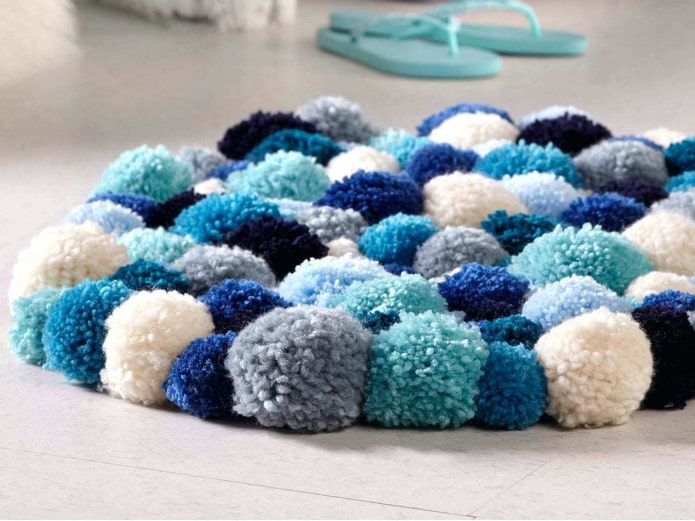 Pom-pom rug Pom-pom rug