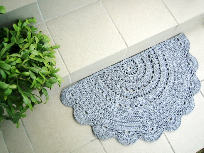 Knitted rug Knitted rug