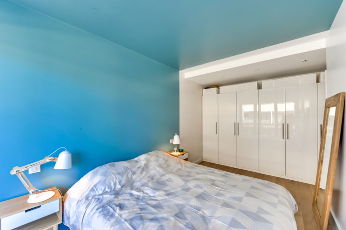 finishing in the interior of the blue bedroom