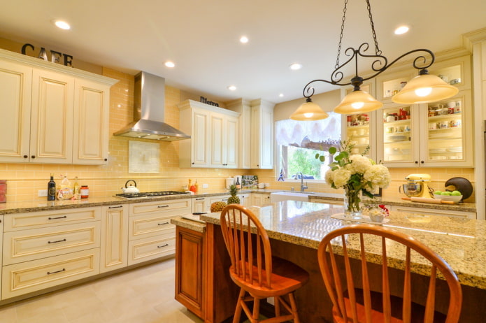decor in the interior of the kitchen in Provencal style