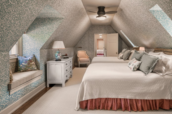 arrangement of furniture in a narrow bedroom arrangement of furniture in a narrow bedroom