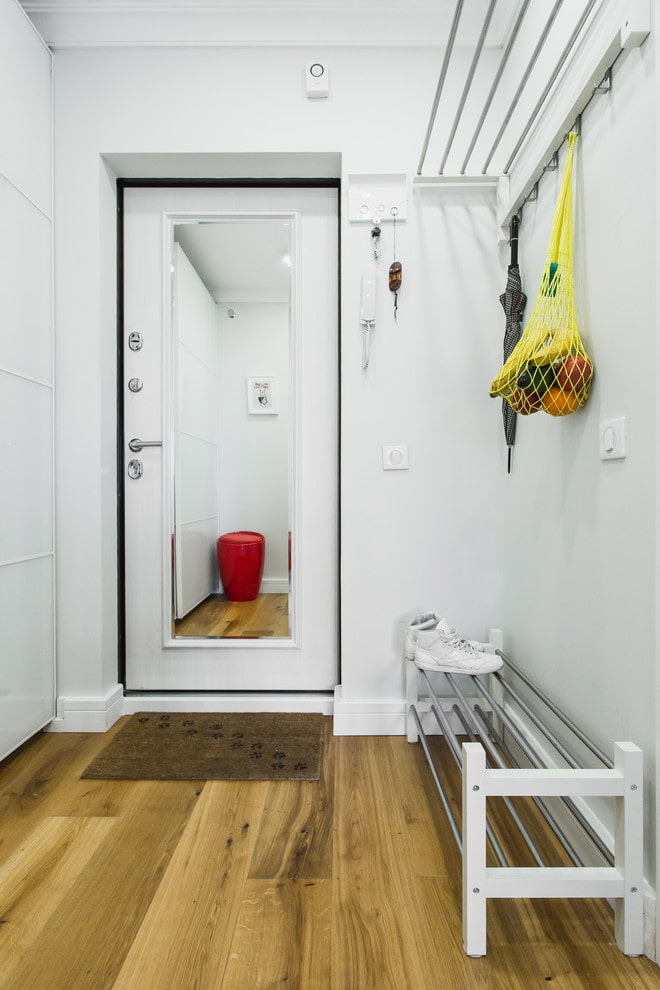 finishing in the interior of a small hallway