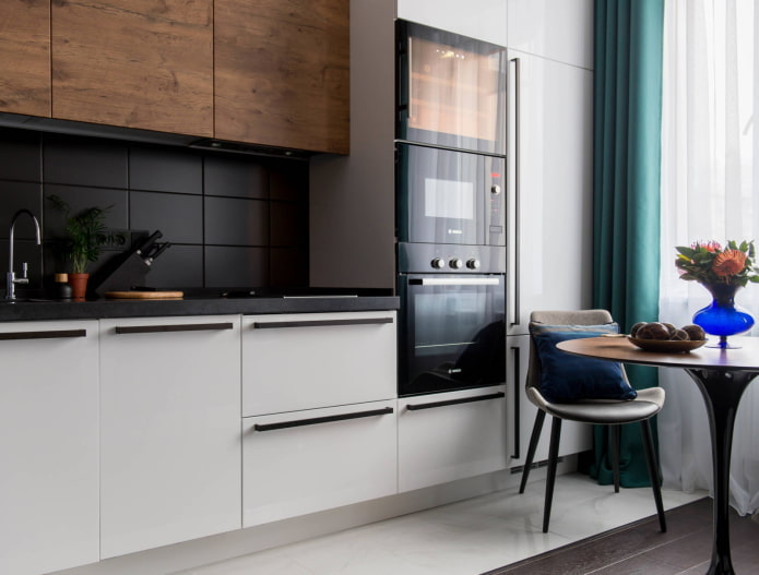 Large tiles on the apron Large tiles on the apron