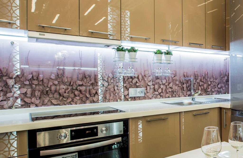 Beautiful aprons for the kitchen: decoration ideas and recommendations for choosing Beautiful aprons for the kitchen: decoration ideas and recommendations for choosing